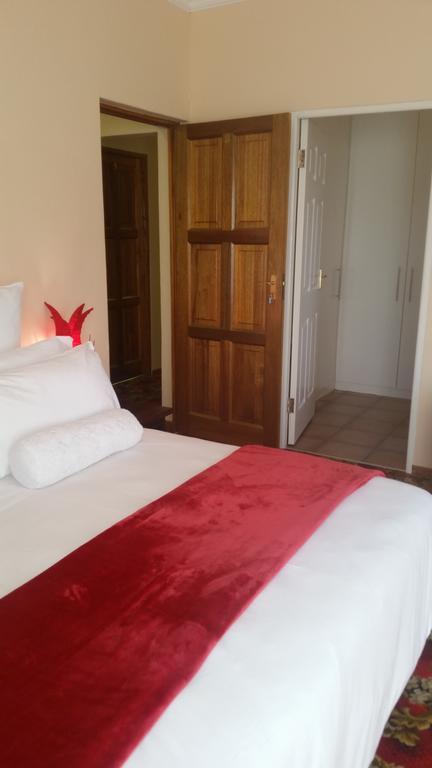 African Phoenix Guest Lodge Johannesburg Zewnętrze zdjęcie