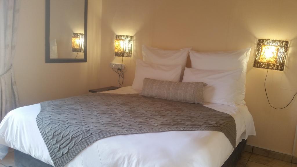 African Phoenix Guest Lodge Johannesburg Zewnętrze zdjęcie