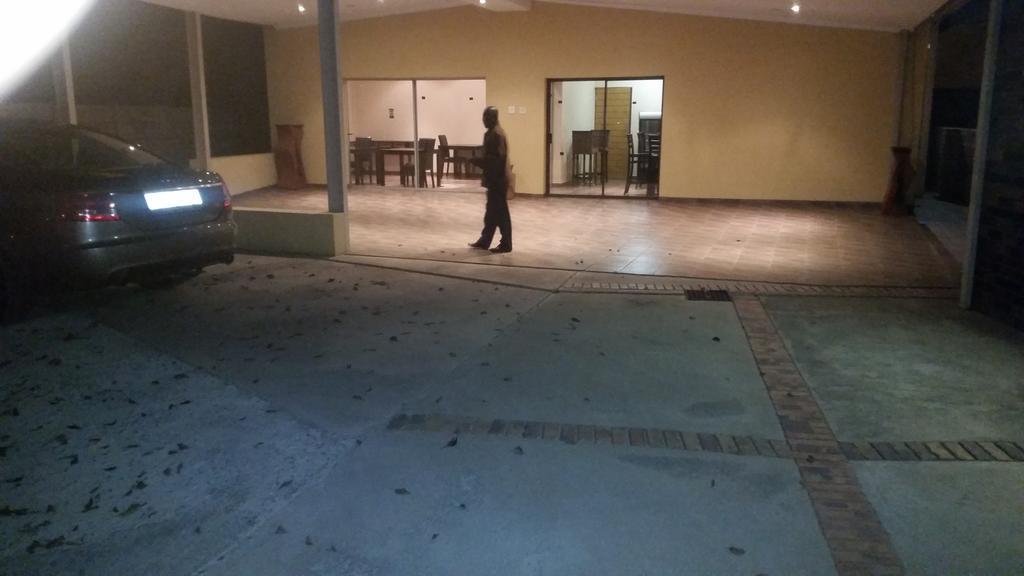 African Phoenix Guest Lodge Johannesburg Zewnętrze zdjęcie