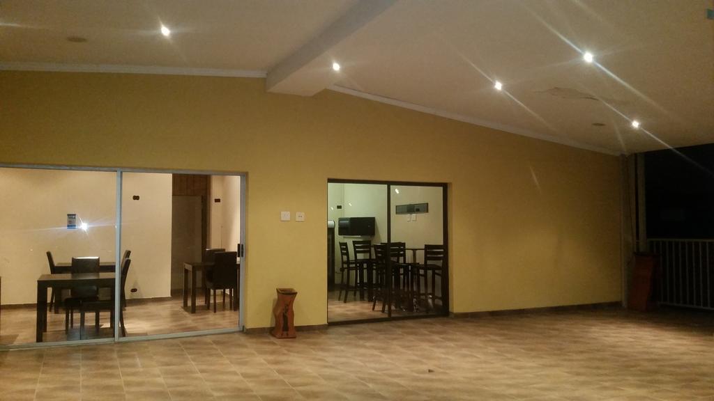 African Phoenix Guest Lodge Johannesburg Zewnętrze zdjęcie