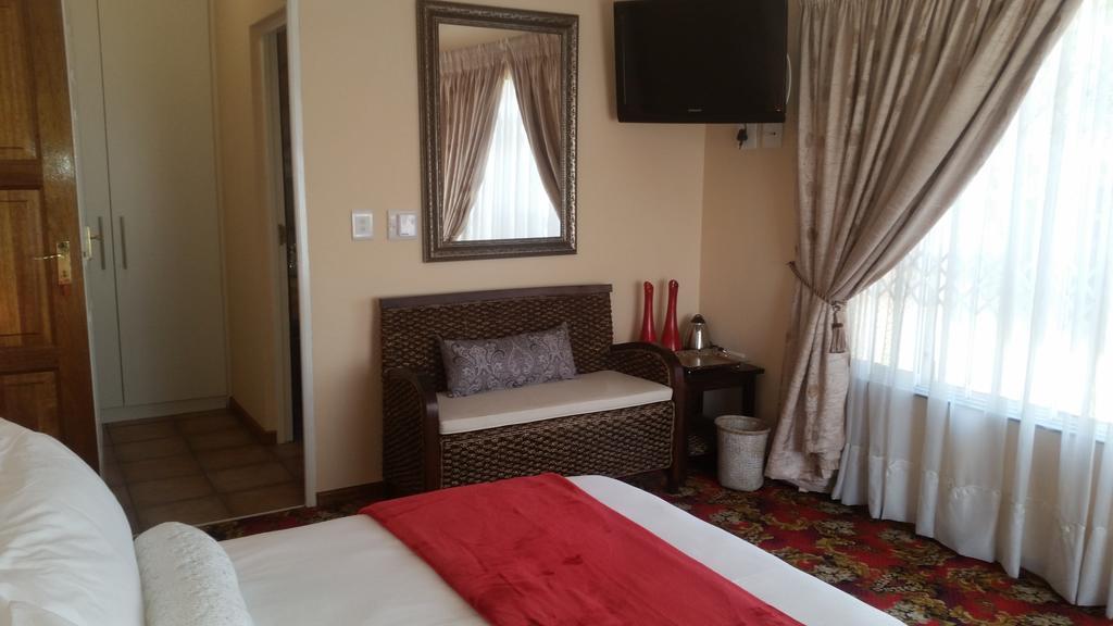 African Phoenix Guest Lodge Johannesburg Zewnętrze zdjęcie