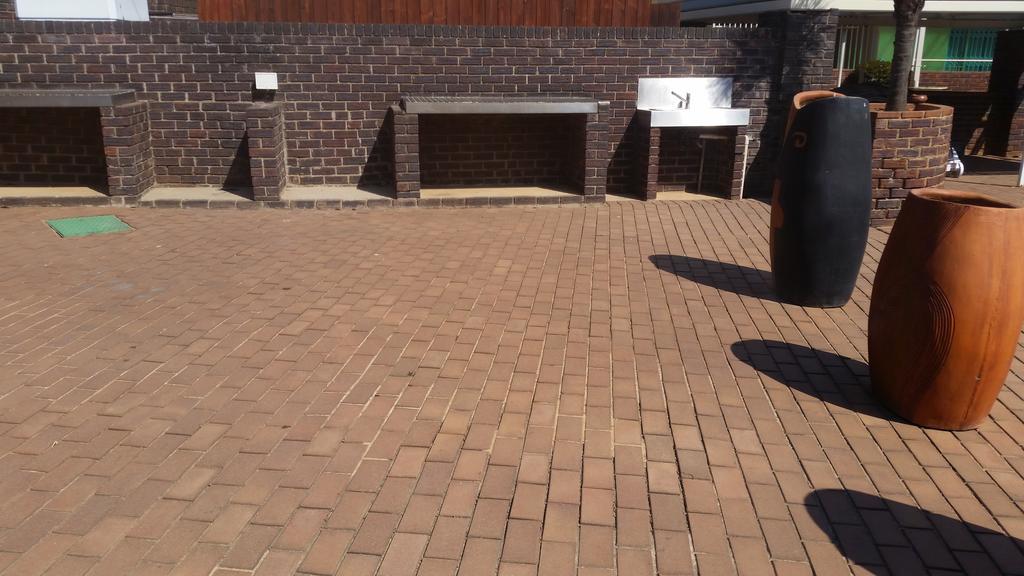 African Phoenix Guest Lodge Johannesburg Zewnętrze zdjęcie