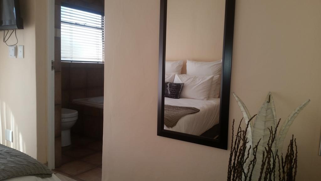 African Phoenix Guest Lodge Johannesburg Zewnętrze zdjęcie