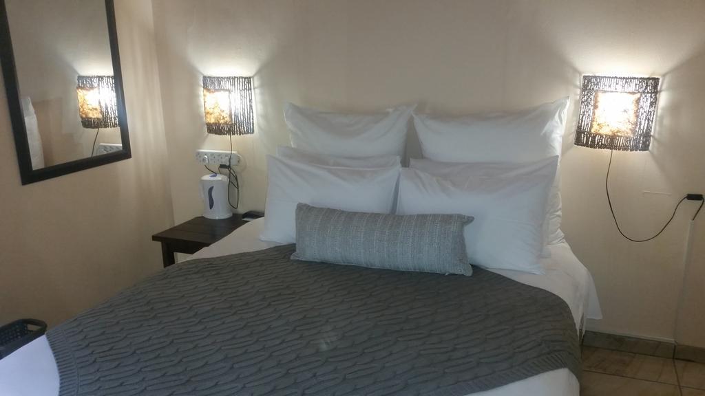 African Phoenix Guest Lodge Johannesburg Zewnętrze zdjęcie