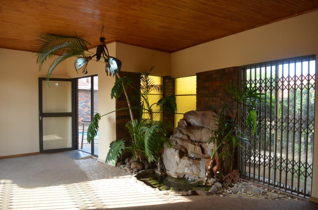 African Phoenix Guest Lodge Johannesburg Zewnętrze zdjęcie