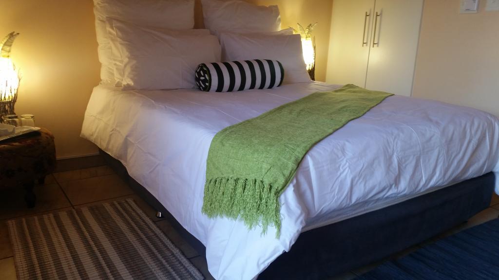 African Phoenix Guest Lodge Johannesburg Zewnętrze zdjęcie