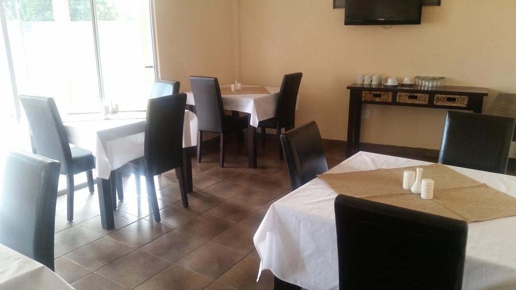 African Phoenix Guest Lodge Johannesburg Zewnętrze zdjęcie
