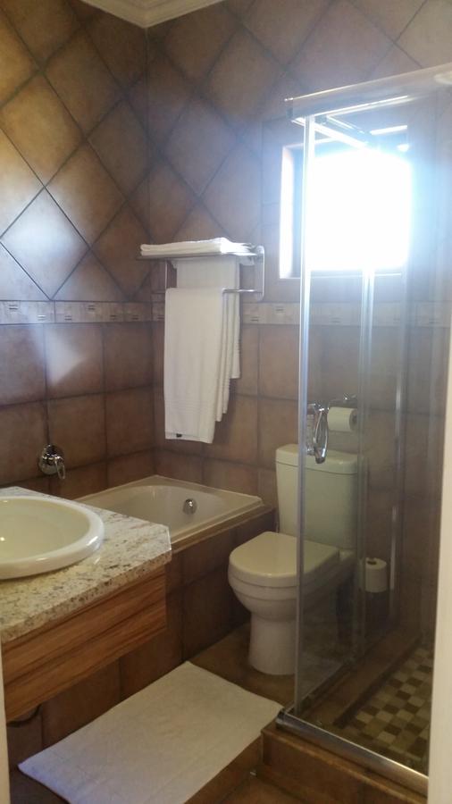 African Phoenix Guest Lodge Johannesburg Zewnętrze zdjęcie