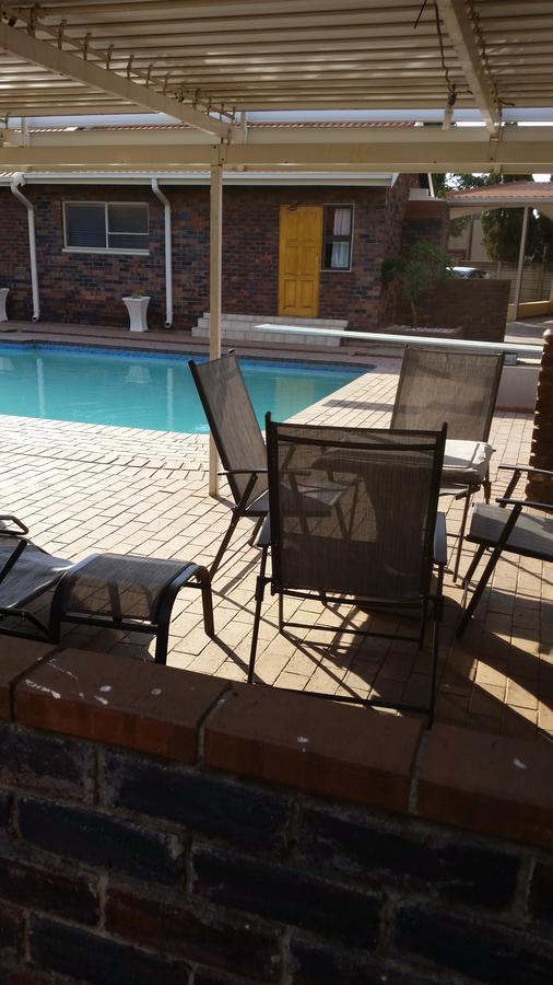 African Phoenix Guest Lodge Johannesburg Zewnętrze zdjęcie